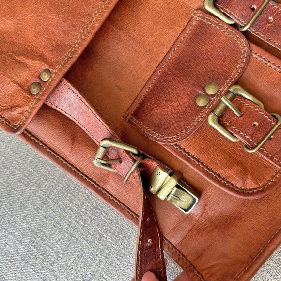 Vintage leather cross body messenger bag brass buckles Men's - Picture 3 of 16